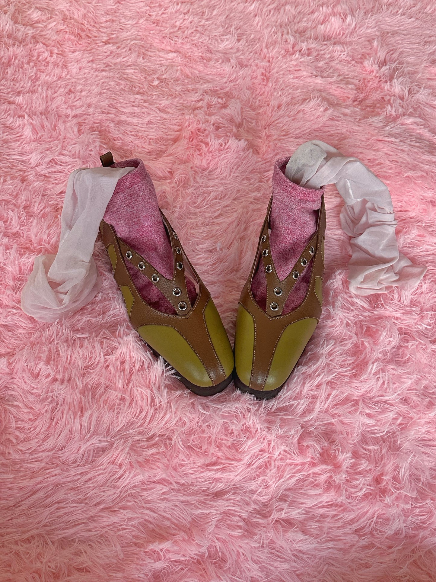 Tsi Flats - Avocado/Chestnut