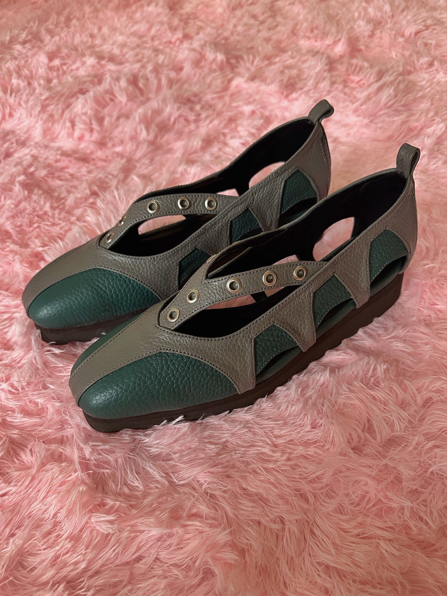 Tsi Flats - Forest Green/Gray